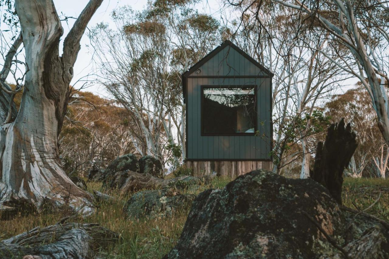 Big Yard Escapes - Two Off-Grid Tiny Houses On The Mowamba River 金德拜恩 外观 照片